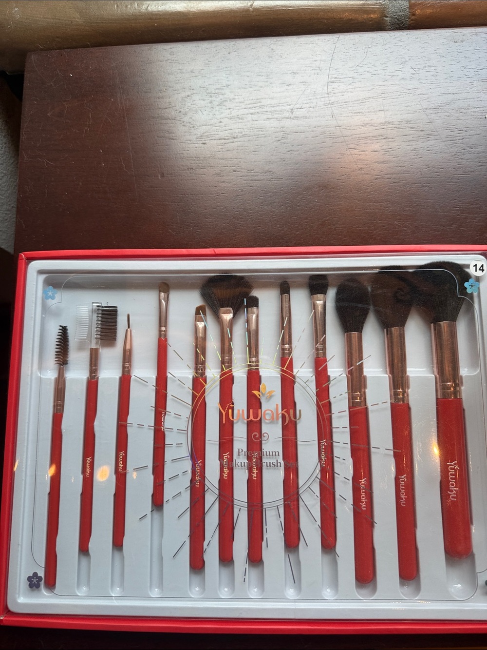 Red Makeup Brush Set – 14-Piece Women’s Brush Collection
